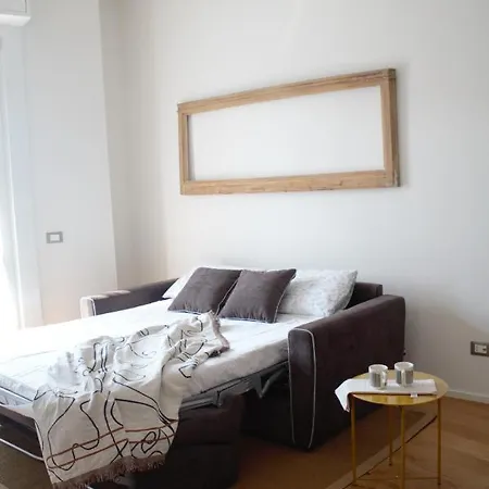 Apartment La Milanese, Moderno Con Balcone - Metro Isola A 2 Min Milan