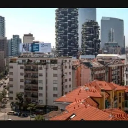 La Milanese, Moderno Con Balcone - Metro Isola A 2 Min Apartamento *